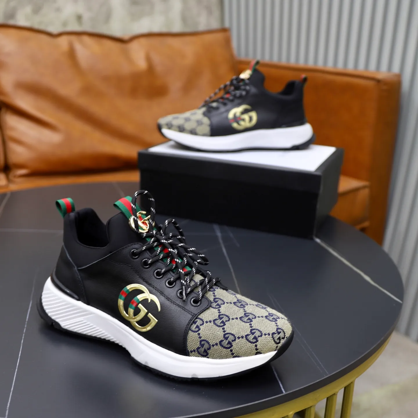 Ex-factory price: 462💰🙅‍♂️🙅‍♂️🙅‍♂️ Brand: GUCCI Standard code: 38-44 (45 customized) Grade: Same as the official website Material: Original material splicing Comfortable and breathable lining Lightweight and wear-resistant sports outsole Style category: Men's fashionable casual shoes Running sneakers Distinguished luxury brand elements Top luxury Color: actual picture color